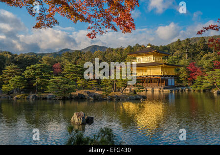 Kinkaku-Ji buddhistischen Tempel Golden Pavilion, Kyoto, Japan Stockfoto