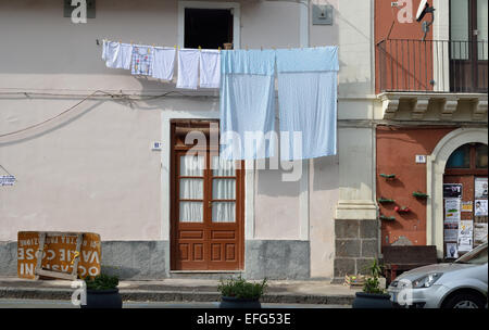 Typische Straße in der alten Catania Stockfoto