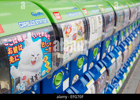 Verkaufsautomaten mit Spielzeug, Tokyo, Japan Stockfoto