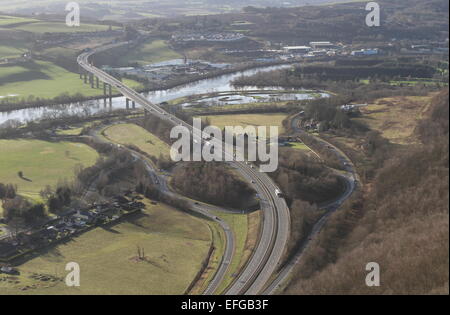 Erhöhten Blick auf Friarton Brücke über dem Fluss Tay schottischen Januar 2015 Stockfoto