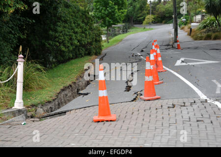 typische Straßenschäden in der Nähe von Avon River aus dem 6.4 Erdbeben in Christchurch, Südinsel, Neuseeland, 22.02.2011 Stockfoto