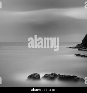 Felsen und Meer Felsen über dem Meer am Inamuragasaki, Präfektur Kanagawa, Japan Stockfoto