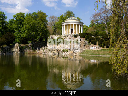 Leopoldine Tempel auf dem Gelände des Schloss Esterhazy Palace, Leopoldine Teich, Eisenstadt, Burgenland, Österreich Stockfoto