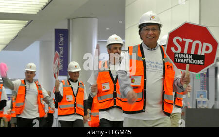 San Francisco, Kalifornien, USA. 4. Februar 2015. Die Arbeiter der San Francisco internationaler Flughafen besucht eine walking Aktivität Protest gegen den Menschenhandel in San Francisco, Amerika am 3. Februar 2015 Credit: Top Foto Corporation/Alamy Live News Stockfoto