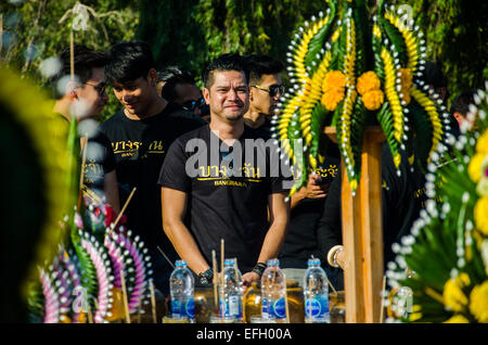 Sing Buri, Thailand. 4. Februar 2015. Somchai K. Seele heroischen Menschen Bangrachan (Verteidigung die Nation 277 Jahren war) respektiert wurde an die Bangrachan Helden Denkmal, am 4. Februar 2015 in Sing Buri, Thailand. Bildnachweis: Chatchai Somwat/Alamy Live-Nachrichten Stockfoto