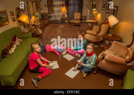 Kinder im idno Theater, das jährliche Festival, Reykjavik, Island Stockfoto