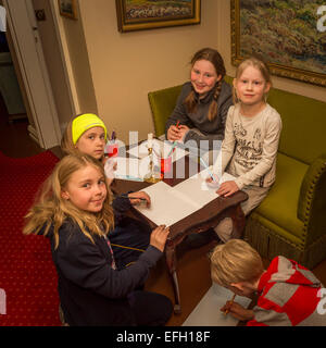 Kinder an der Idno Theater, jährliches Kinderfest, Reykjavik, Island Stockfoto