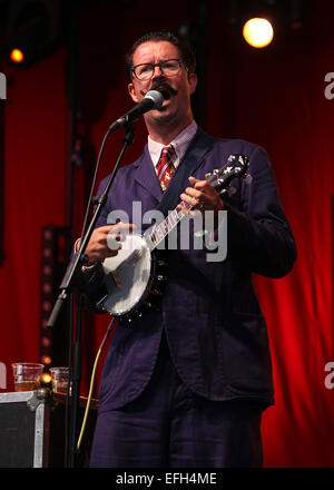 Camp Bestival 2014 - Tag 2 Mitwirkende: Mr B Gentleman Rhymer wo: Dorset, Vereinigtes Königreich bei: 2. August 2014 Stockfoto