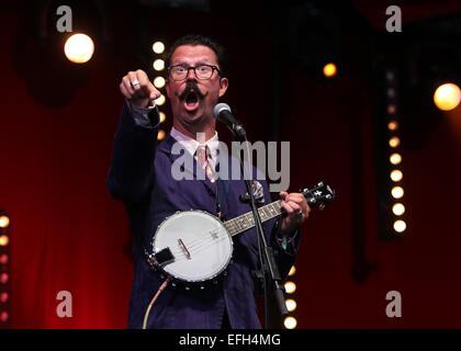 Camp Bestival 2014 - Tag 2 Mitwirkende: Mr B Gentleman Rhymer wo: Dorset, Vereinigtes Königreich bei: 2. August 2014 Stockfoto