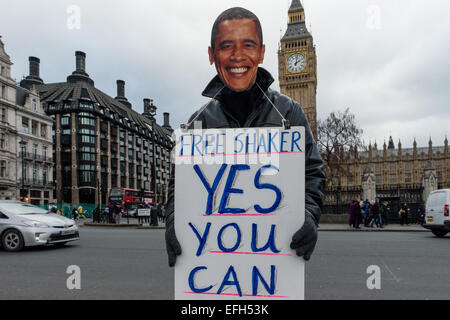 London, UK. 4. Februar 2015 - Aktivisten vom sparen Shaker Aamer Kampagne protestieren außerhalb Westminster heute fordert die britische Regierung Shaker die sofortige Freilassung und Rückkehr nach Großbritannien. Aktivisten fordern Londoner am Valentinstag März zur Downing Street nächste Woche an 13 Jahre Shaker Haft in Guantanamo Bucht-Internierungslager. Bildnachweis: Velar Grant/ZUMA Wire/ZUMAPRESS.com/Alamy Live-Nachrichten Stockfoto