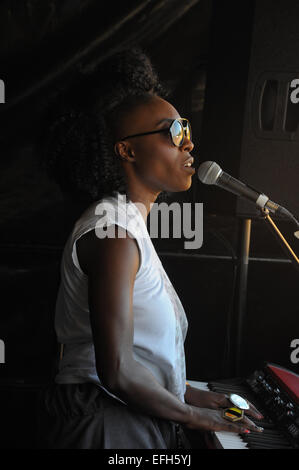 Camp Bestival 2014 - Day mit zwei: Laura Mvula Where: Dorset, Vereinigtes Königreich bei: 30. Juli 2014 Stockfoto