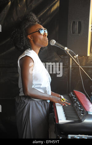 Camp Bestival 2014 - Day mit zwei: Laura Mvula Where: Dorset, Vereinigtes Königreich bei: 30. Juli 2014 Stockfoto