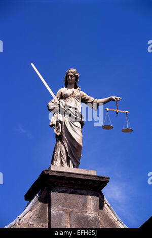 Irland, Dublin, Schloss, Statue der Gerechtigkeit Stockfoto