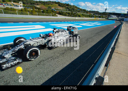 Jerez De La Frontera, Andalusien, Spanien, 04. Februar 2015:Daniil Kvyat, Pilot des Teams Red Bull Formel1 Test in Circuito de Jerez Credit: Kiko Jimenez/Alamy Live News Stockfoto