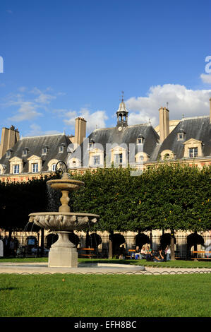 Paris, Place des Vosges Stockfoto