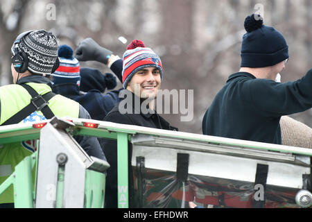 Boston, Massachusetts, USA. 4. Februar 2015. New England Patriots quarterback Jimmy Garoppolo (10) Fahrten in eine Ente Boot während einer Parade in Boston zum Erfolg seines Teams gegen die Seattle Seahawks im Super Bowl XLIX Feiern statt. Bildnachweis: Cal Sport Media/Alamy Live-Nachrichten Stockfoto