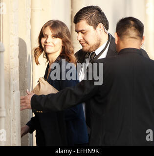 Hollywood, Kalifornien, USA. 4. Februar 2015. Schauspielerin Lauren Cohan, aus dem Fernsehen Programm Walking Dead, kommt bei Jimmy Kimmel Live! in Hollywood am Mittwoch Nachmittag. © David Bro/ZUMA Draht/Alamy Live-Nachrichten Stockfoto