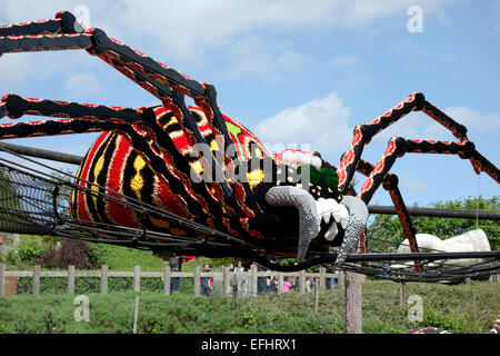 Spinne-Modell bei Legoland Windsor, Legoland Windsor Resort, Berkshire, England, UK Stockfoto