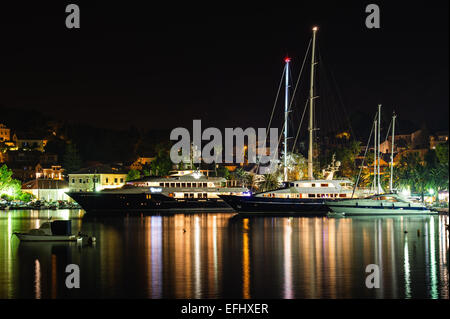 Cavtat bei Nacht, Adria Stockfoto