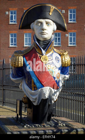 Aushängeschild von Admiral Lord Horatio Nelson bei Portsmouth Historic Dockyard, Hampshire, England, UK Stockfoto