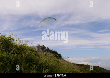 Gleitschirm fliegen von Beachy Head Stockfoto