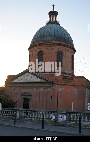 Dome De La Grave, Fluss Garonne, Pont Saint-Pierre, Toulouse, Haute-Garonne, Frankreich Stockfoto