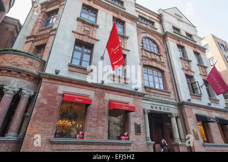 China, Shanghai, Yuanmingyuan Road, kommunistischen Ära Bürogebäuden, Geschäften und Restaurants umgewandelt Stockfoto