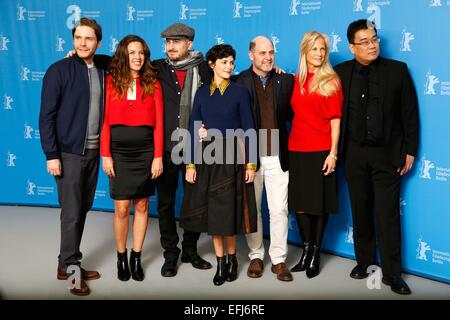 Berlin, Ca, Deutschland. 5. Februar 2015. l-r: Daniel Brühl, Claudia Llosa, Darren Aronofsky, Audrey Tautou, Matthew Weiner, Martha De Laurentiis, Bong Joon-ho.Jury Foto-Aufruf. Berlin International Film Festival.Berlin, Germany.February 05, 2015. © Roger Harvey/Globe Fotos/ZUMA Draht/Alamy Live-Nachrichten Stockfoto