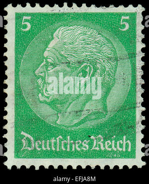 Deutschland - ca. 1933: Eine Briefmarke gedruckt in Deutschland zeigt Porträt von Paul von Hindenburg - 2. Präsident des Deutschen Reiches, von ser Stockfoto