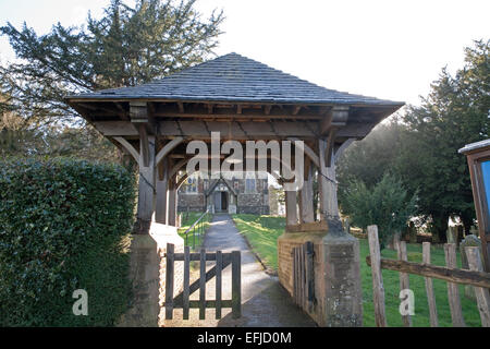 Lychgate Eingang Str. Marys Kirche in Ide Hill in Kent Stockfoto