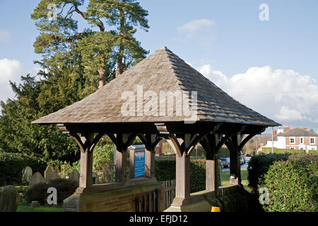 Lychgate Eingang Str. Marys Kirche in Ide Hill Kent Stockfoto