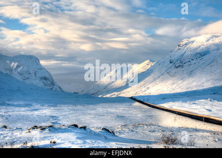 Winter-Blick in den Pass von Glencoe, Highlands Stockfoto