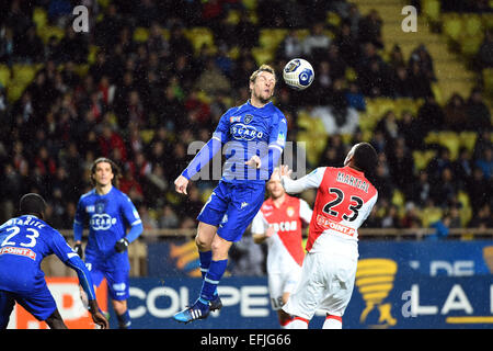 Monaco, Frankreich. 4. Februar 2015. Französische Liga Cup Halbfinale. Monaco im Vergleich zu Bastia. SEBASTIEN SQUILLACI (Bas) das Spiel endete mit einem 0: 0 Unentschieden und Bastia gewann die Krawatte 6-7 im Elfmeterschießen durch ins Finale gehen, wo sie PSG gerecht werden. © Aktion Plus Sport/Alamy Live-Nachrichten Stockfoto