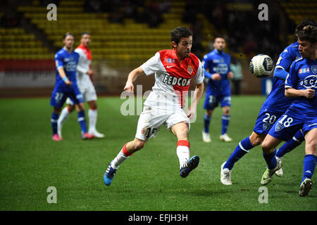 Monaco, Frankreich. 4. Februar 2015. Französische Liga Cup Halbfinale. Monaco im Vergleich zu Bastia. BERNARDO SILVA (Mo), das Spiel endete mit einem 0: 0 Unentschieden, und Bastia gewann die Krawatte 6-7 im Elfmeterschießen durch ins Finale gehen, wo sie PSG gerecht werden. © Aktion Plus Sport/Alamy Live-Nachrichten Stockfoto