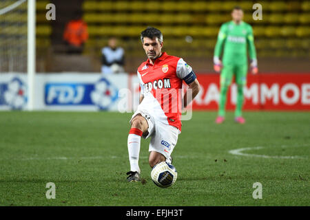 Monaco, Frankreich. 4. Februar 2015. Französische Liga Cup Halbfinale. Monaco im Vergleich zu Bastia. JEREMY TOULALAN (Mo) das Spiel endete mit einem 0: 0 Unentschieden und Bastia gewann die Krawatte 6-7 im Elfmeterschießen durch ins Finale gehen, wo sie PSG gerecht werden. © Aktion Plus Sport/Alamy Live-Nachrichten Stockfoto