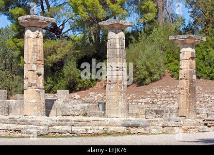 Dorischen Säulen in den Ruinen der Tempel der Hera, das antike Olympia, der Peloponnes, Griechenland Stockfoto