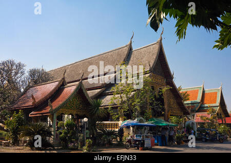 Horizontale Ansicht des Wat Chiang Man, den ältesten Tempel in Chiang Mai, Thailand. Stockfoto