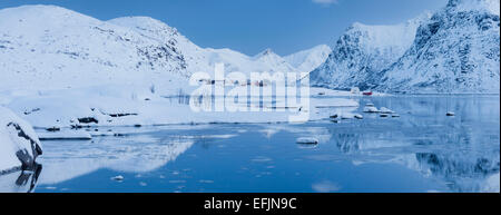 Bo, Flakstadpollen, Flakstadoya, Lofoten, Nordland, Norwegen Stockfoto