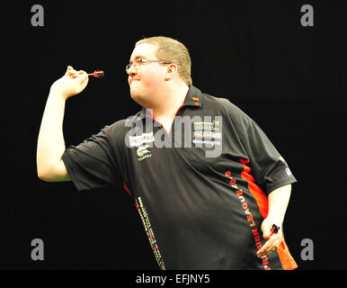 Leeds, UK. 5. Februar 2015. Betway Premier League Darts. 1. Spieltag. Stephen Bunting gegen James Wade Credit: Action Plus Sport/Alamy Live News Stockfoto