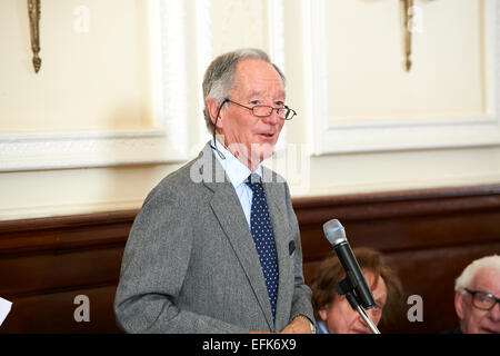 Michael Buerk, Dschungel-Überlebender des Jahres, der Oldie des Jahres 2015 Stockfoto