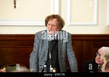 Ken Dodd - Oldie (Tattifilarious) of the Year bei den Oldie des Jahres Awards 2015 Stockfoto