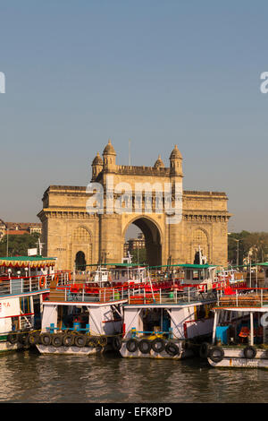 Colaba, Mumbai, Maharashtra, Indien Bezirk, Gateway of India im frühen Morgenlicht Stockfoto