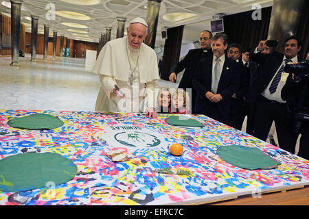 Vatikan-Stadt. 5. Februar 2015. Franziskus, Welttreffen der Scholas Occurrentes, 5. Februar 2015 Credit: wirklich einfach Star/Alamy Live-Nachrichten Stockfoto