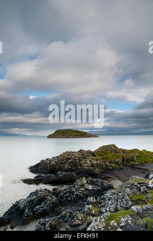 Ein Blick auf Maiden Insel direkt vor dem Hafen von Oban, Argyll, Schottland. Mai. Stockfoto