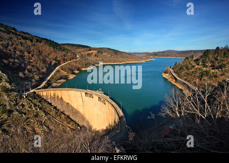 Der Damm des Plastiras See Agrafa Berge, Karditsa, Thessalien, Griechenland. Stockfoto