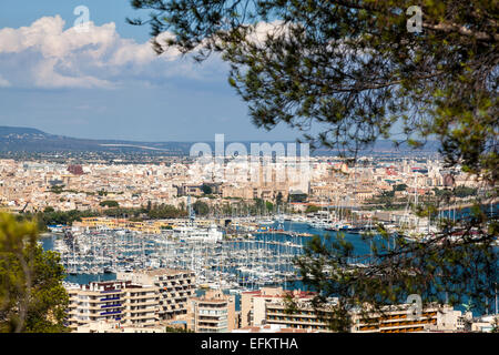 Palma De Mallorca-Cityscpe von Belver Burg gesehen Stockfoto