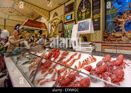 Frischer Fisch im Kaufhaus Harrods in Knightsbridge, London Stockfoto