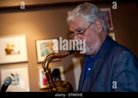 Kopenhagen, Dänemark, 6. Februar 2015:: dänische jazz-Ikone, Jesper Thilo, auf seinem Sax während eines Konzerts in Ort JAZZCUP, wo sie heute das dänische WINTERJAZZ 2015-Festival, das einige 450 Bands an 100 Orten eröffnet, spielen in den nächsten 17 Tagen zählt, Stockfoto