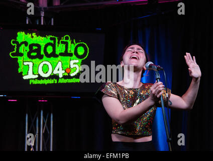 Bala Cynwyd, Pennsylvania, USA. 6. Februar 2015. Amerikanische Indie-Pop-Sängerin Gwen führt auf Radio 104,5 Performance Theater am 6. Februar 2015 in Bala Cynwyd, Pennsylvania, USA. Bildnachweis: Paul Froggatt/Alamy Live-Nachrichten Stockfoto