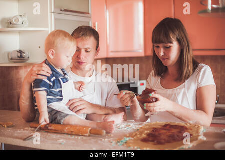 Glückliche Familie kochen Küche Stockfoto